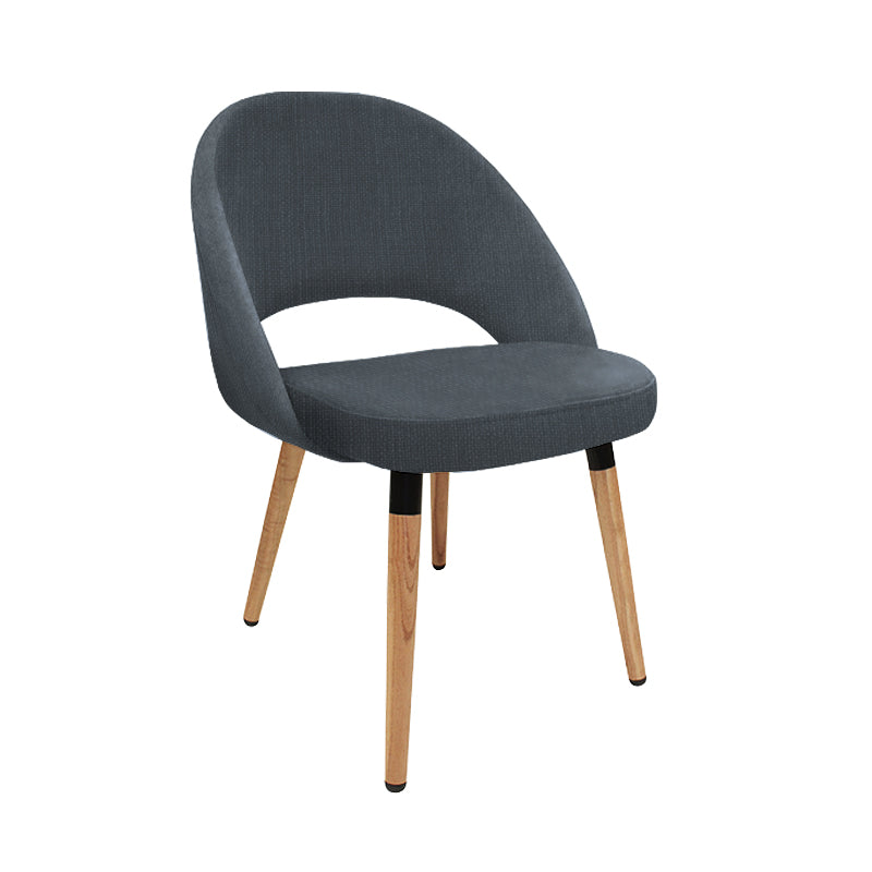 Silla Saarinen en Tela Spazio Base madera